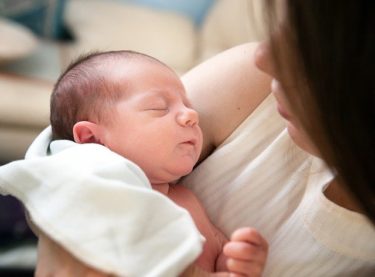 出生前診断検査に関する妊婦さんや胎児へのリスクとは？検査方法別に解説！