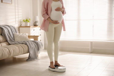 【15年ぶりに指針変更】妊娠中の適正体重をご存知ですか？妊産婦の適正体重と胎児への影響を解説！